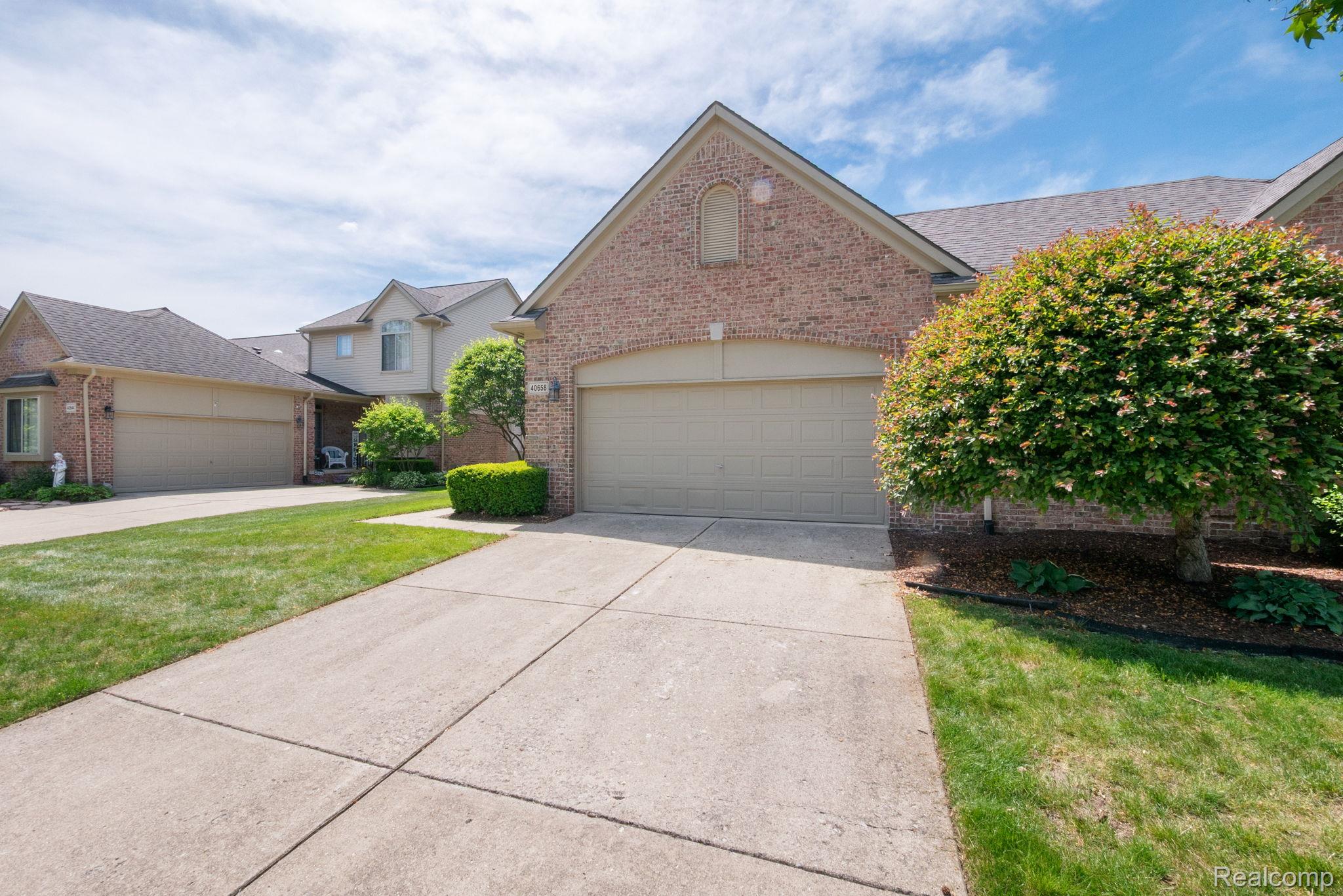 40658 Saint Louis Drive