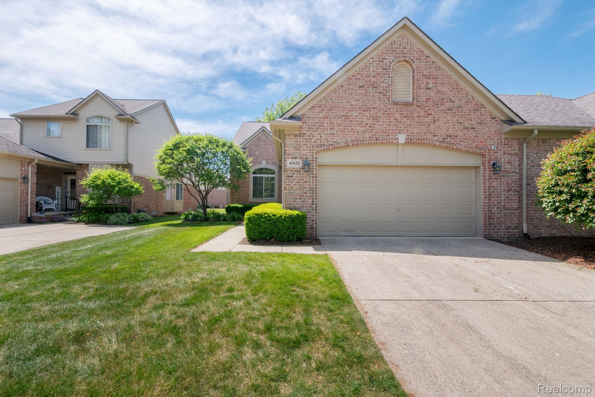 40658 Saint Louis Drive