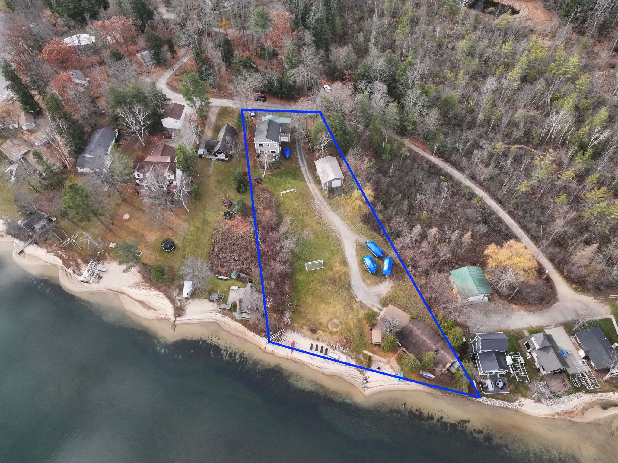 7819 + 7811 Hillside Drive