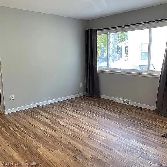 252 N Harvey Street 1
