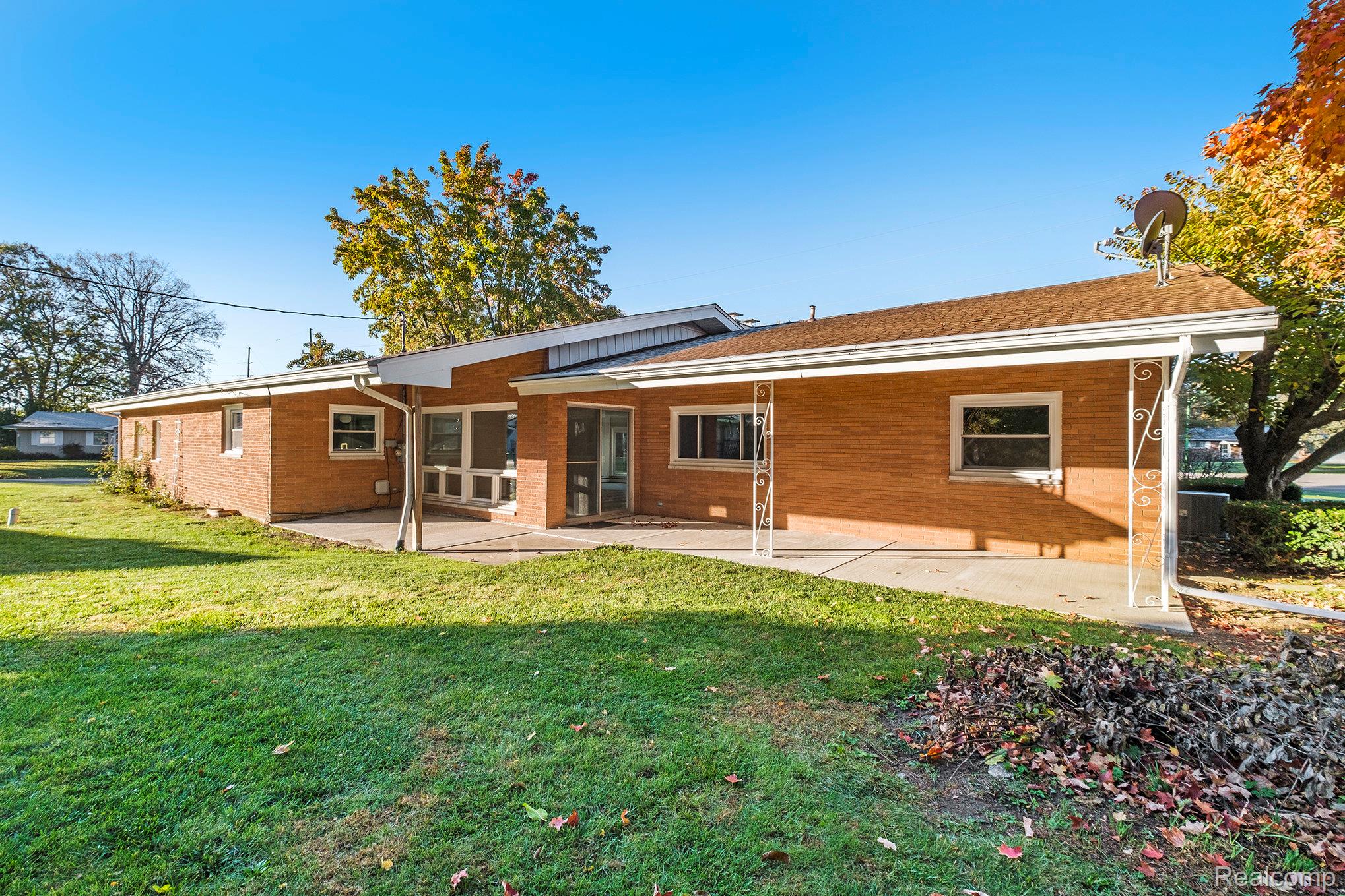 4475 Thornapple Circle