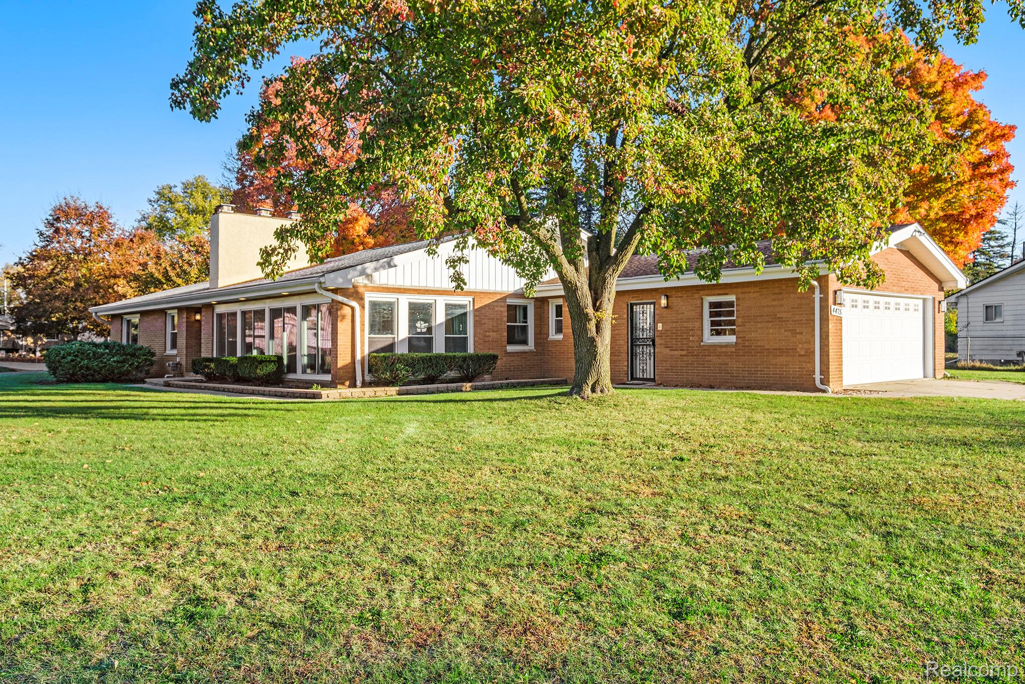 4475 Thornapple Circle