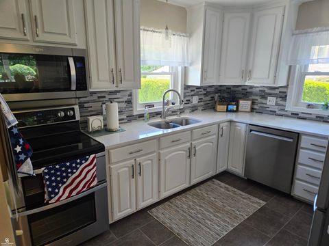 Tiny photo for 402 Park Avenue, Yale City, MI 48097 (MLS # 58050209524)