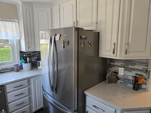 Tiny photo for 402 Park Avenue, Yale City, MI 48097 (MLS # 58050209524)