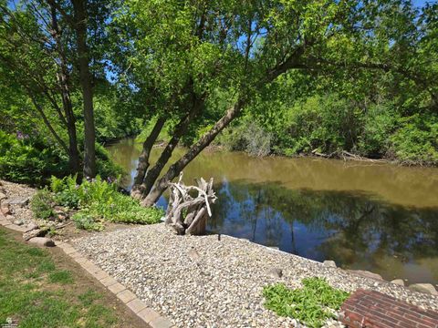 Tiny photo for 402 Park Avenue, Yale City, MI 48097 (MLS # 58050209524)