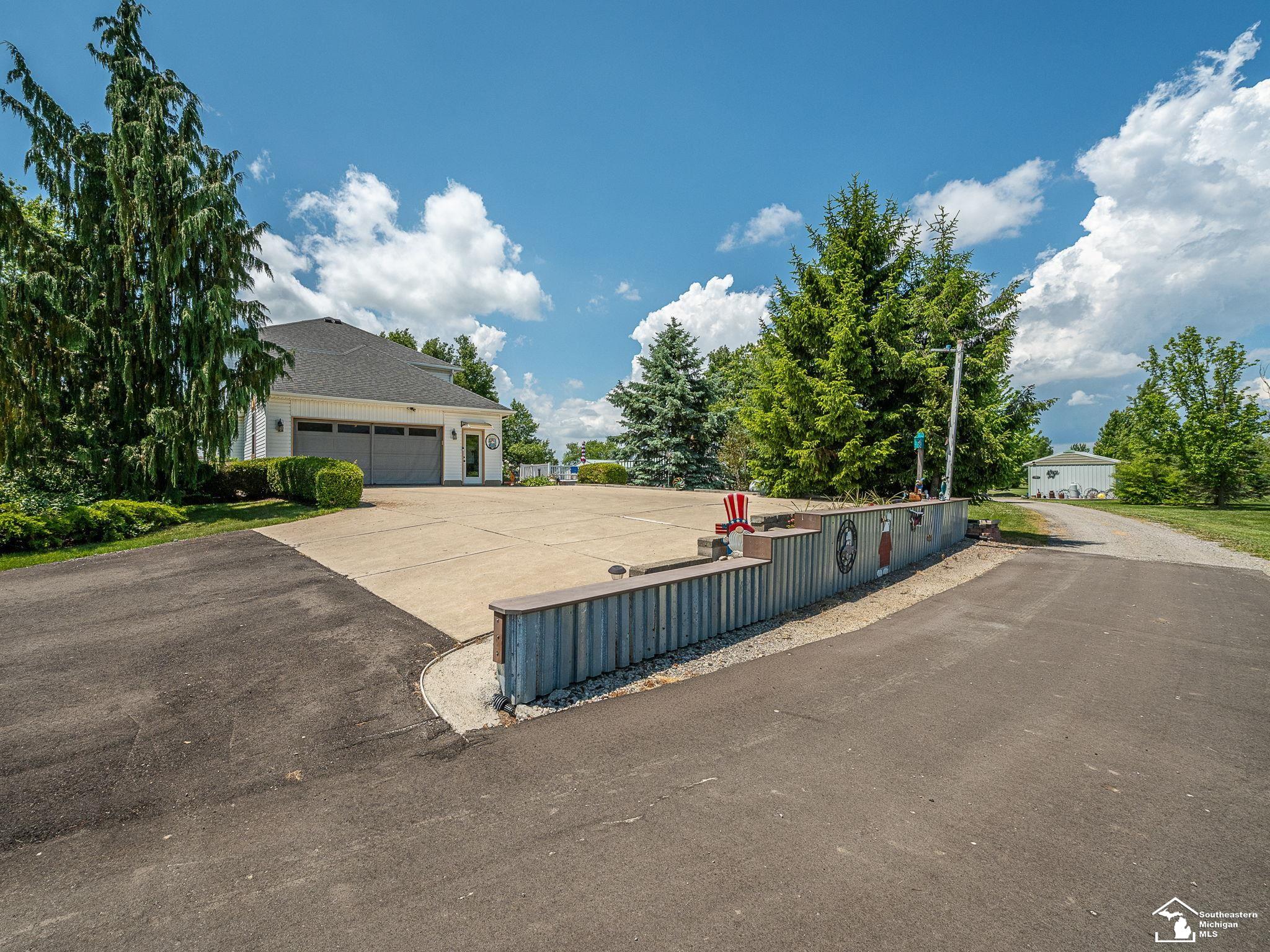 2223 Fix Road