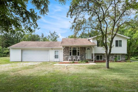 1490 Gage Road Holly Township MI 48442