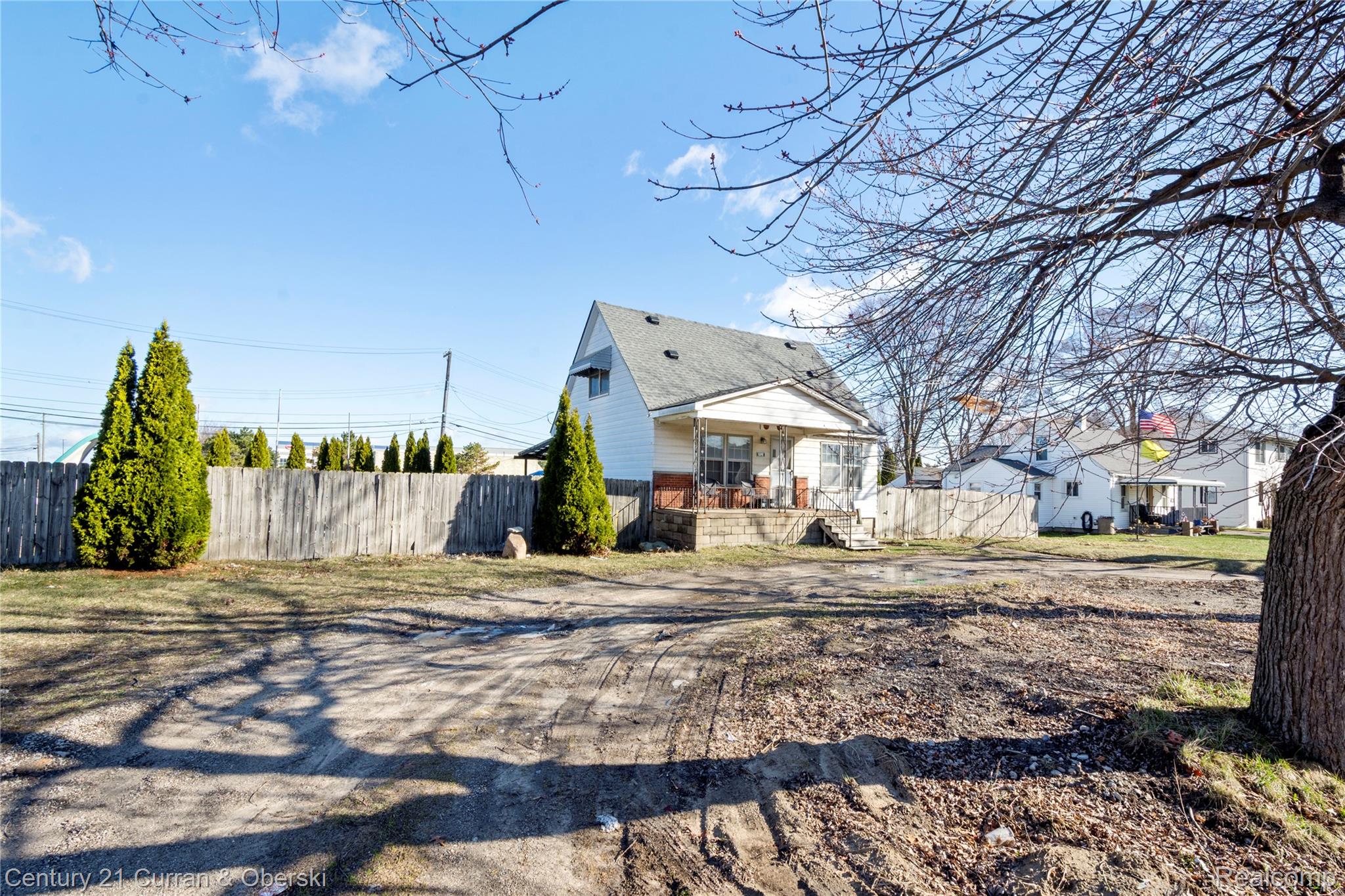 1721 E Woodward Heights Boulevard