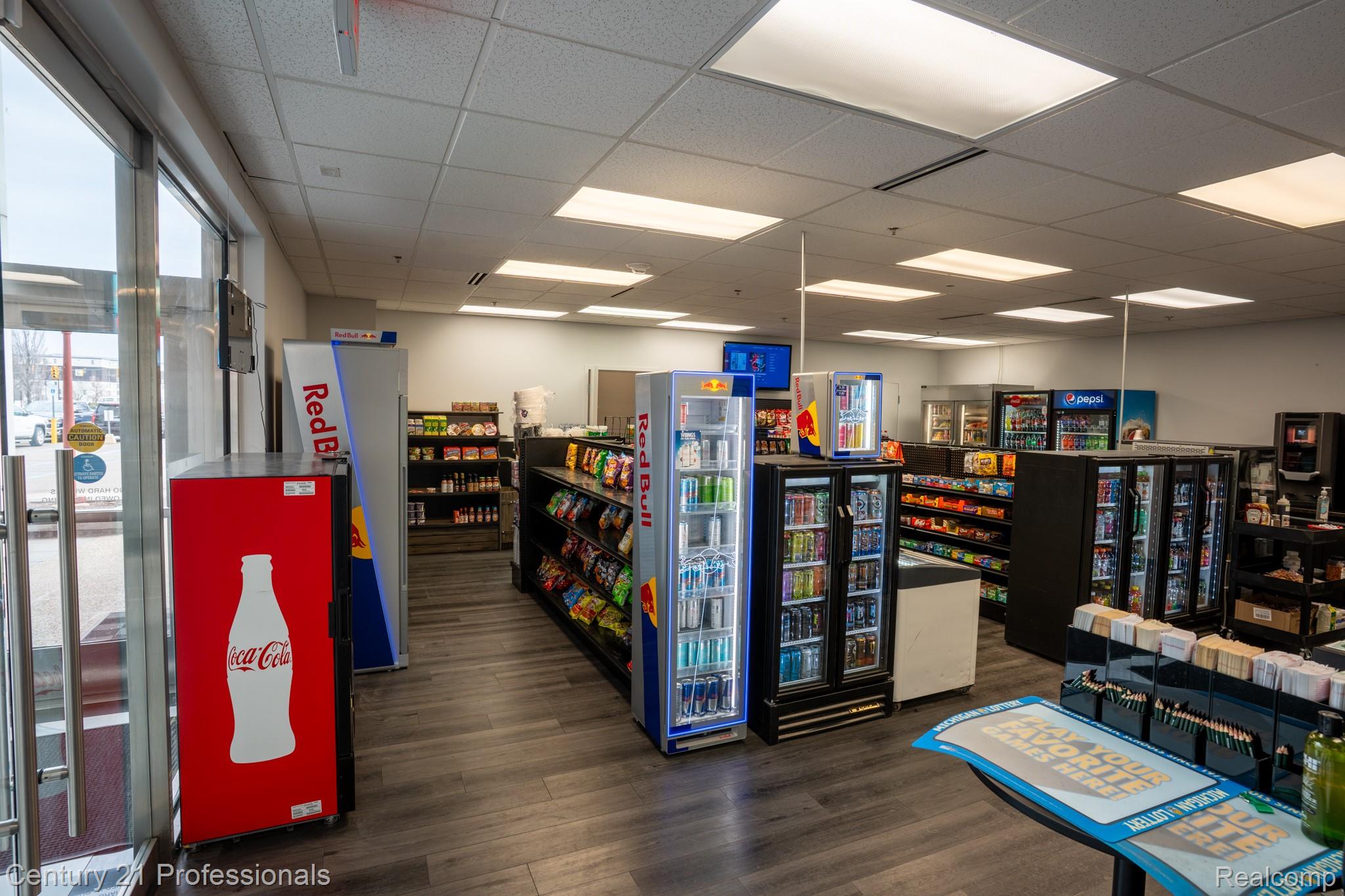 888 W Big Beaver - Troy Eatz Road 112