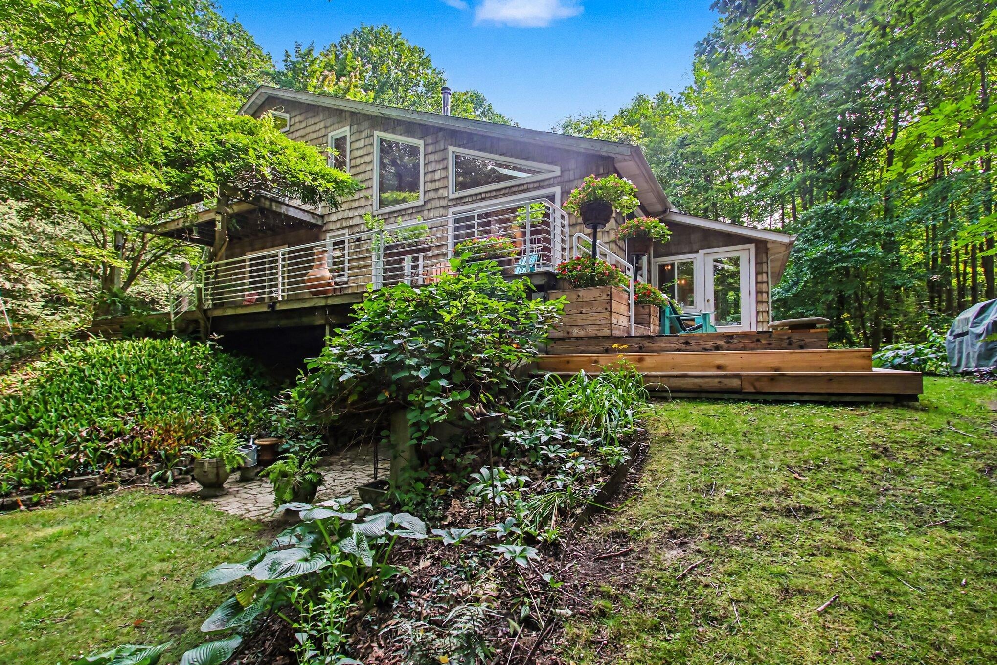 1735 N Darling Lane