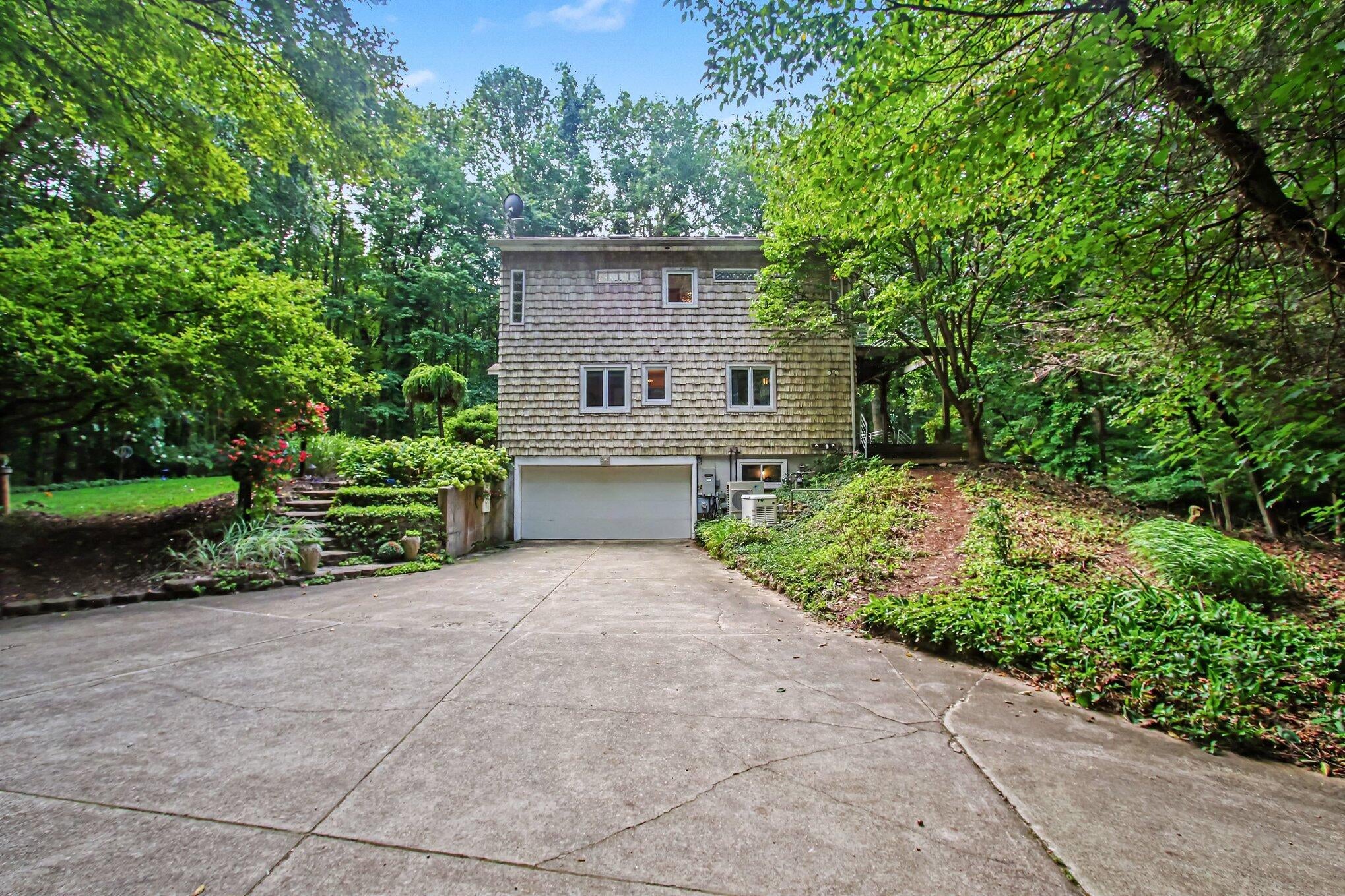 1735 N Darling Lane