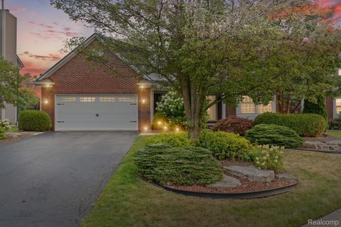 Photo of 1228 Parkland Road, Lake Orion Village, MI 48360 (MLS # 20251023823)