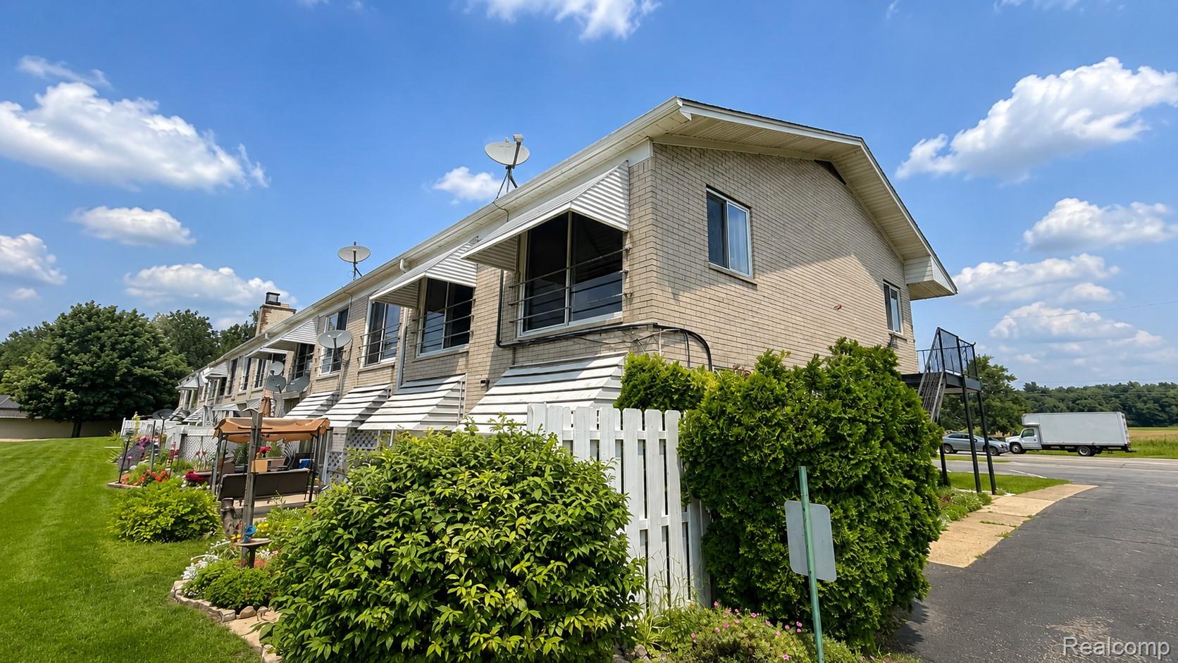 26945 Milford Road 34