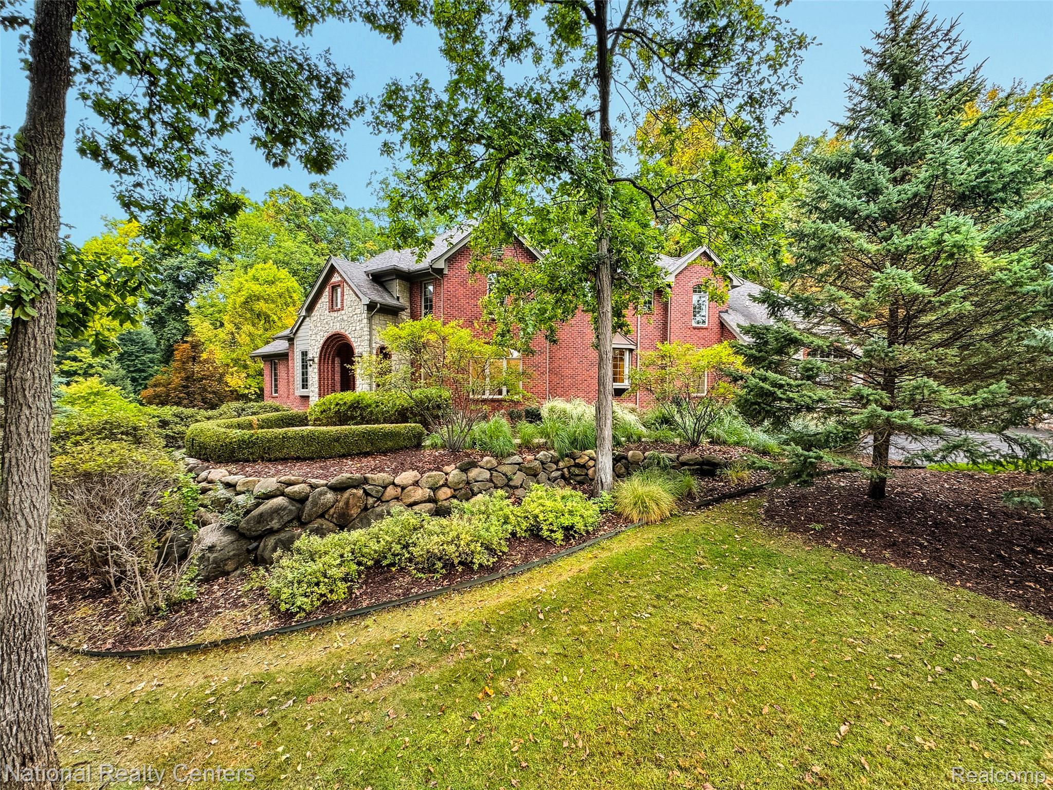 5010 Forest Valley Drive