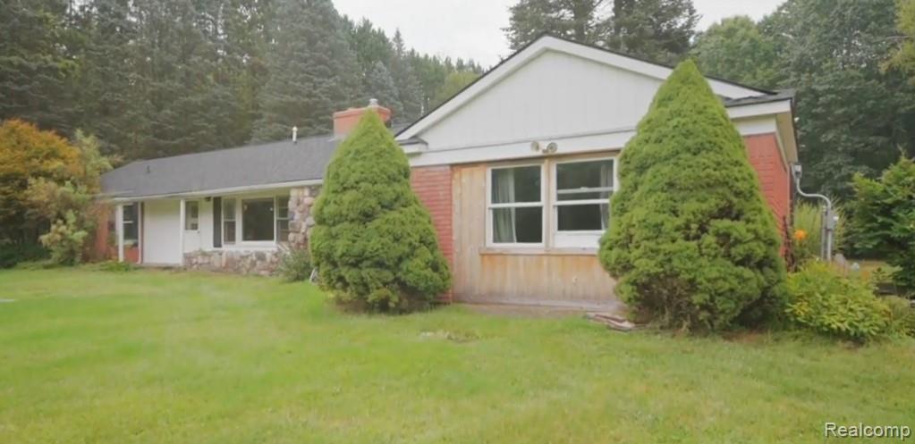 3340 Lapeer N