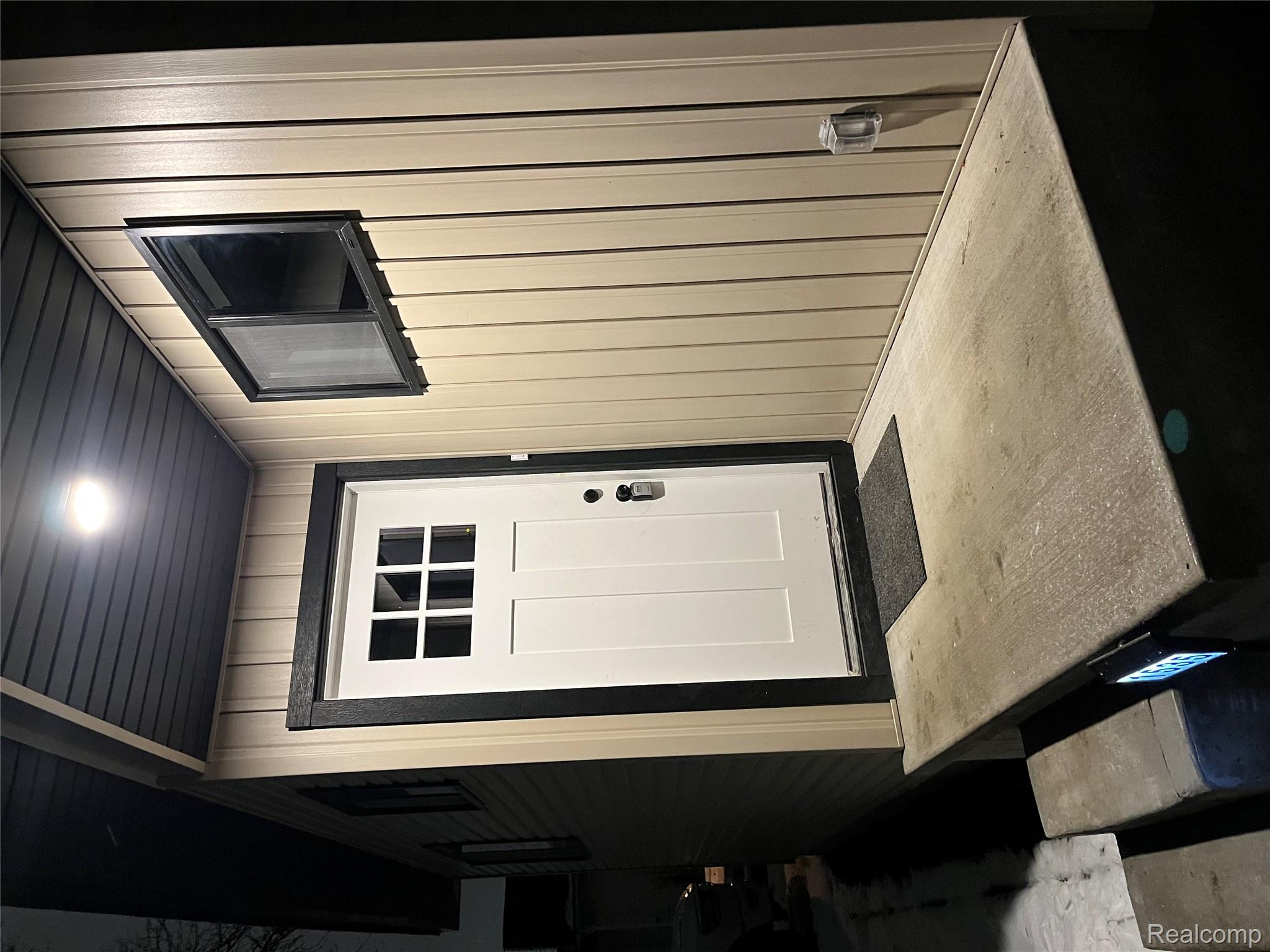 1535 E Meyers Avenue