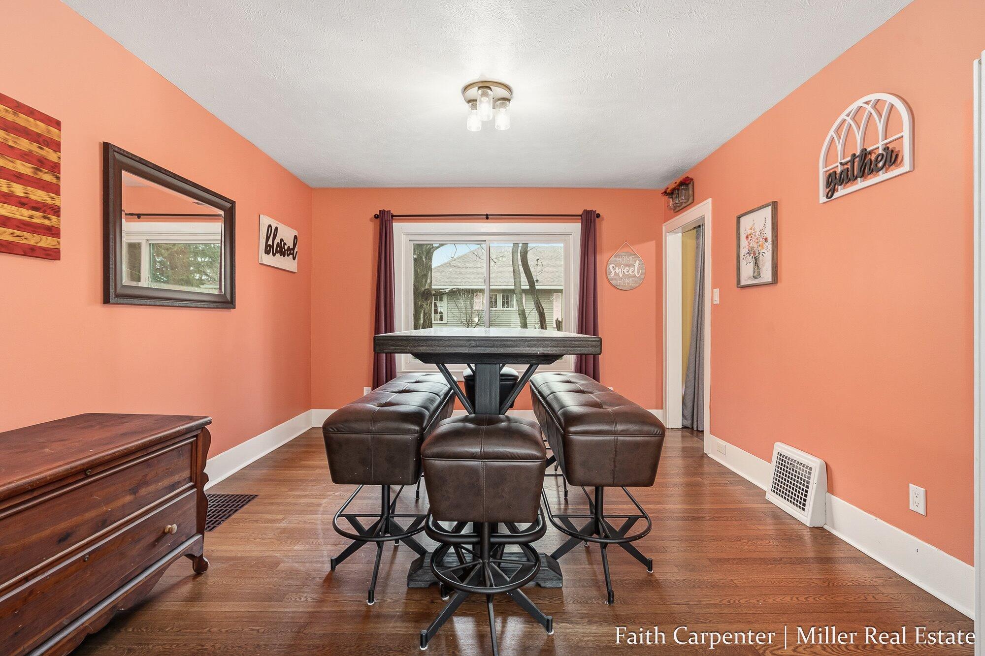 1107 N Michigan Avenue