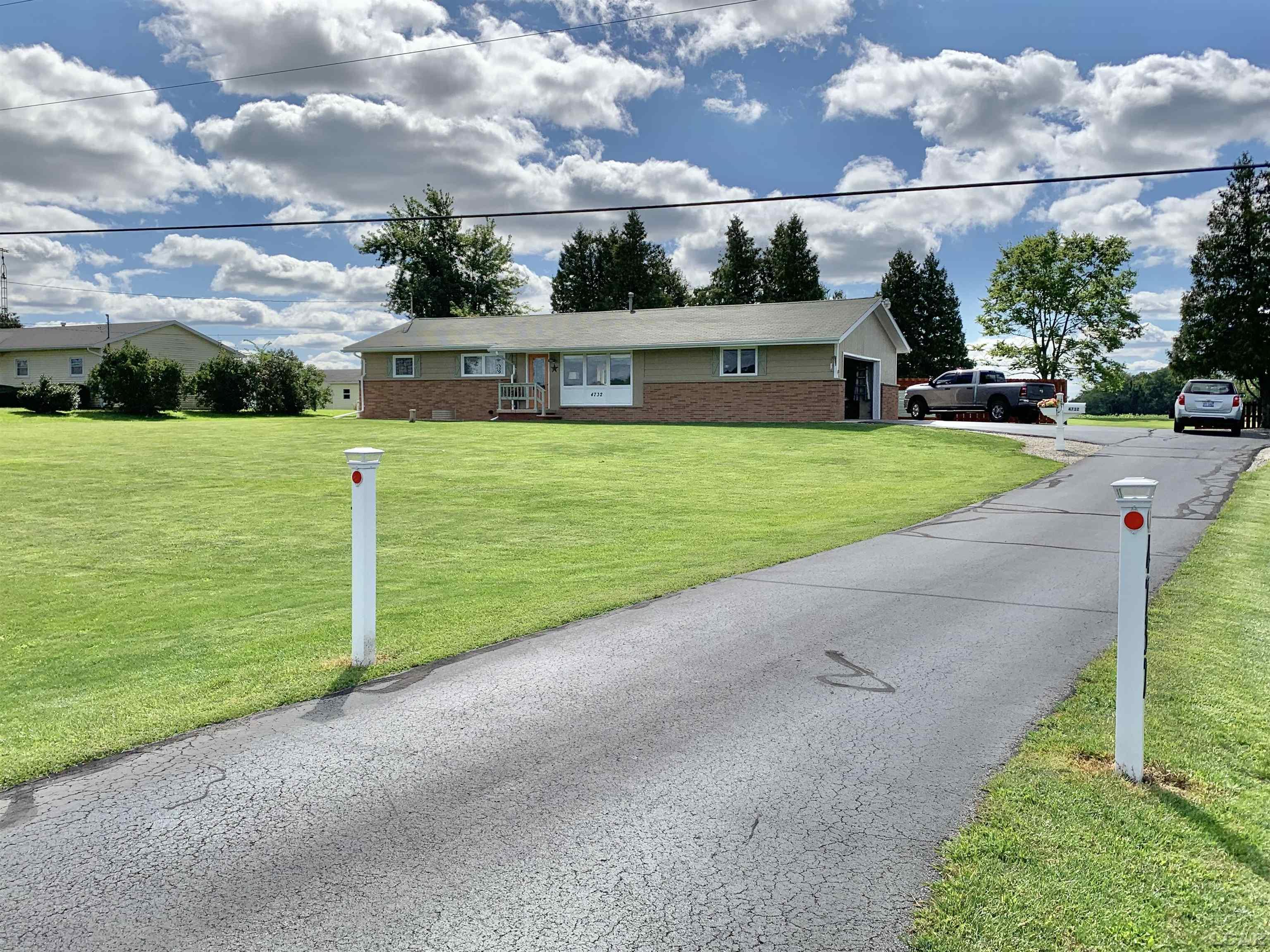 4732 S Adrian Highway