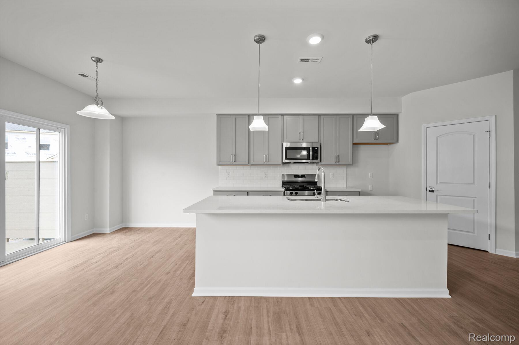 2405 Saltsprings Drive Lane