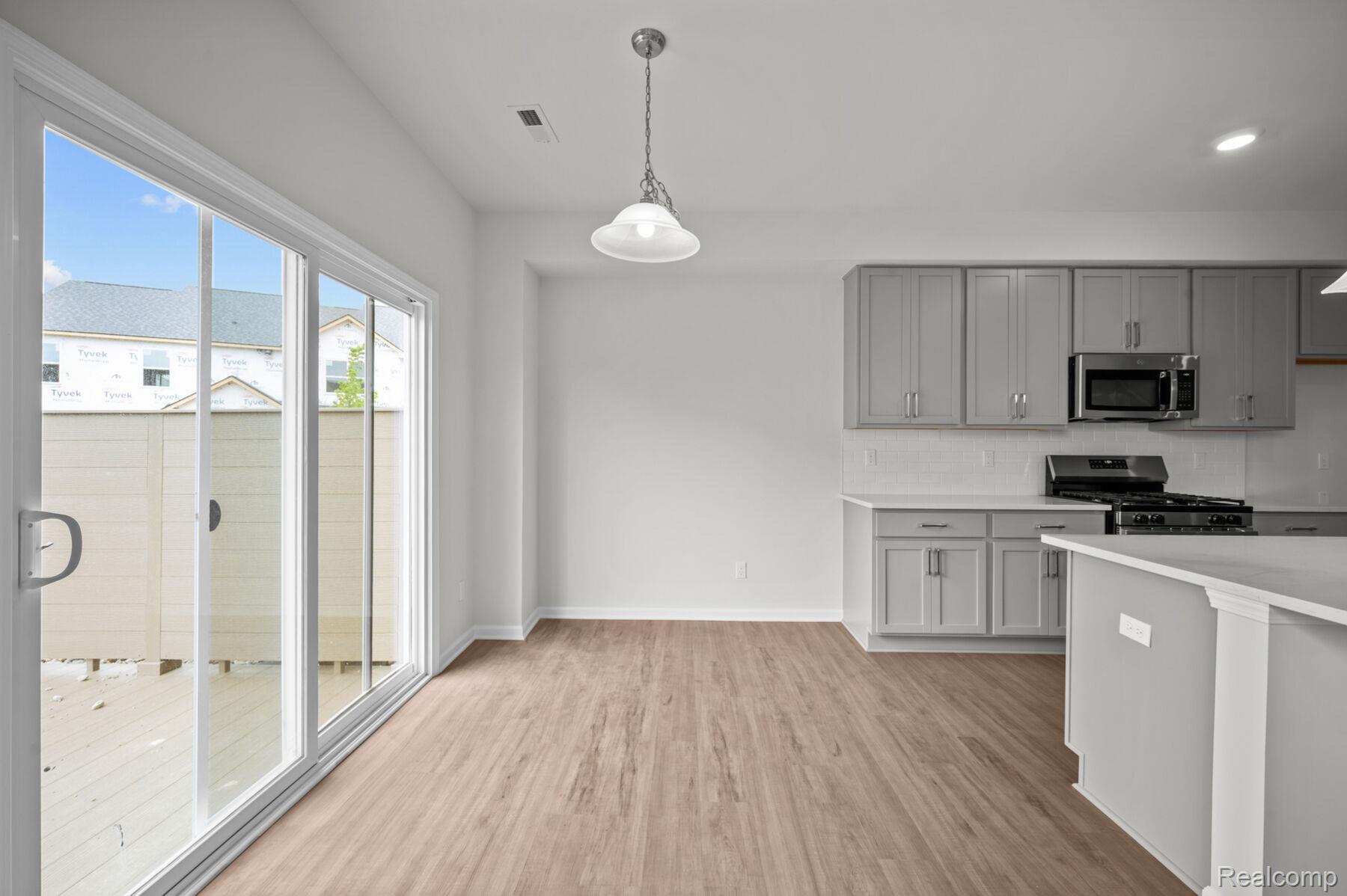 2405 Saltsprings Drive Lane