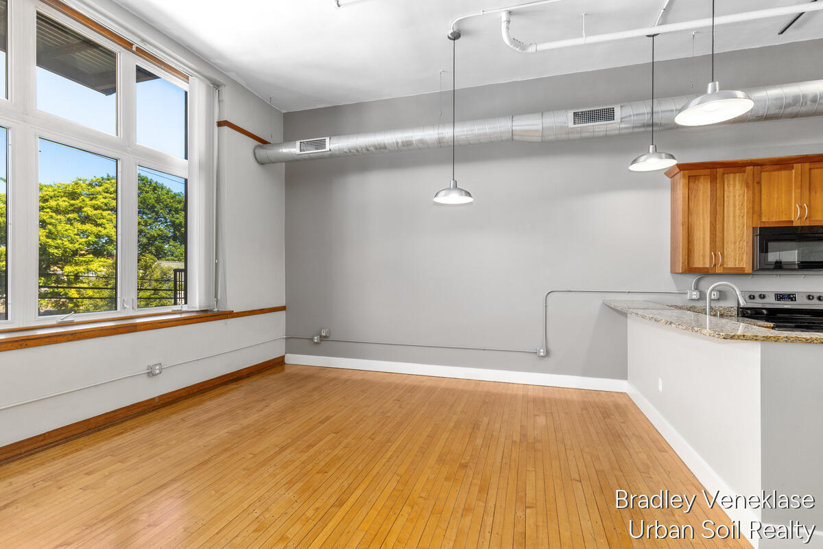 600 Broadway Avenue NW Suite 235