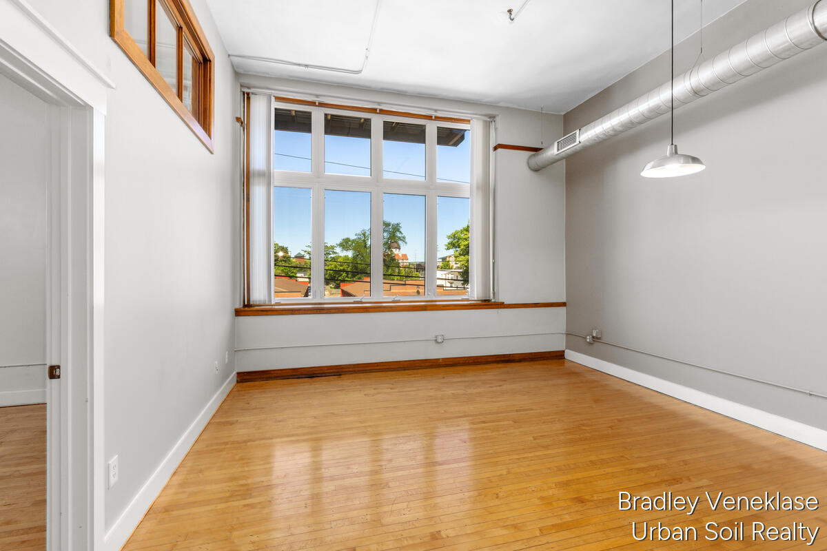 600 Broadway Avenue NW Suite 235