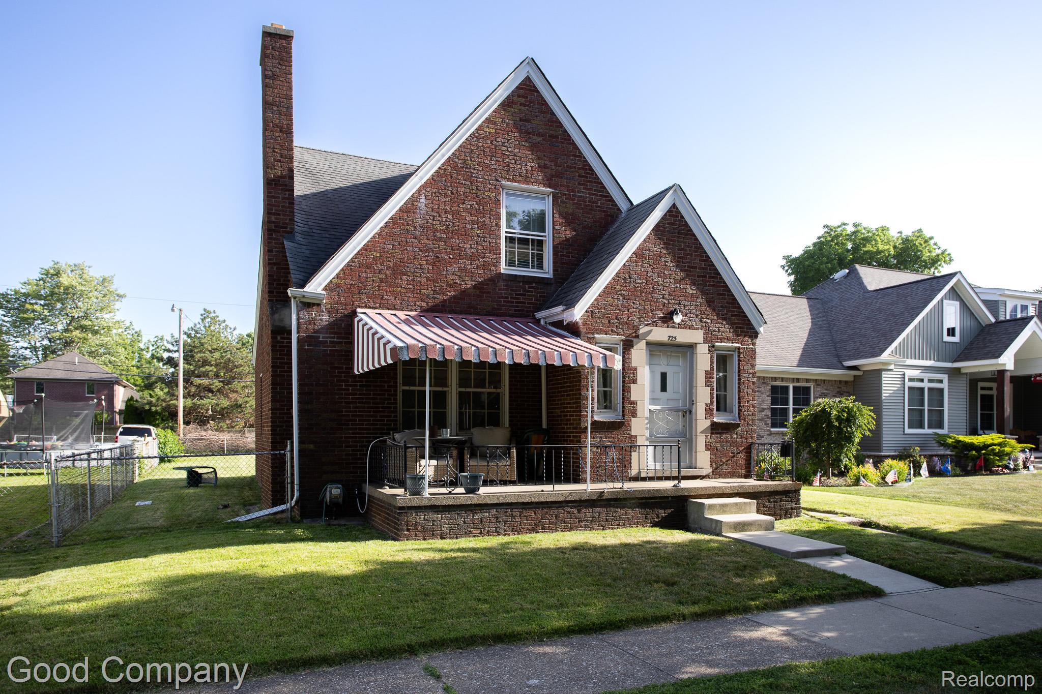 723 Pine Street
