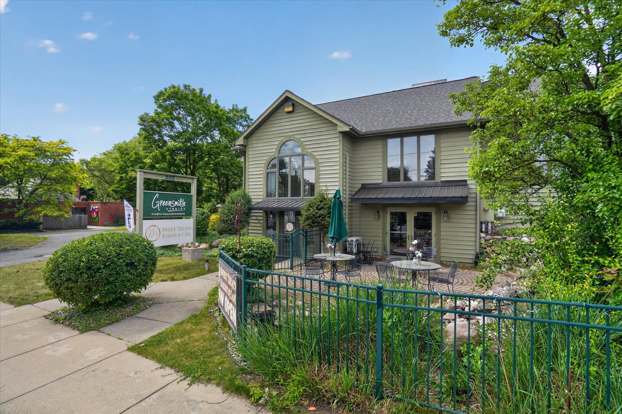 295 E Emmett Street