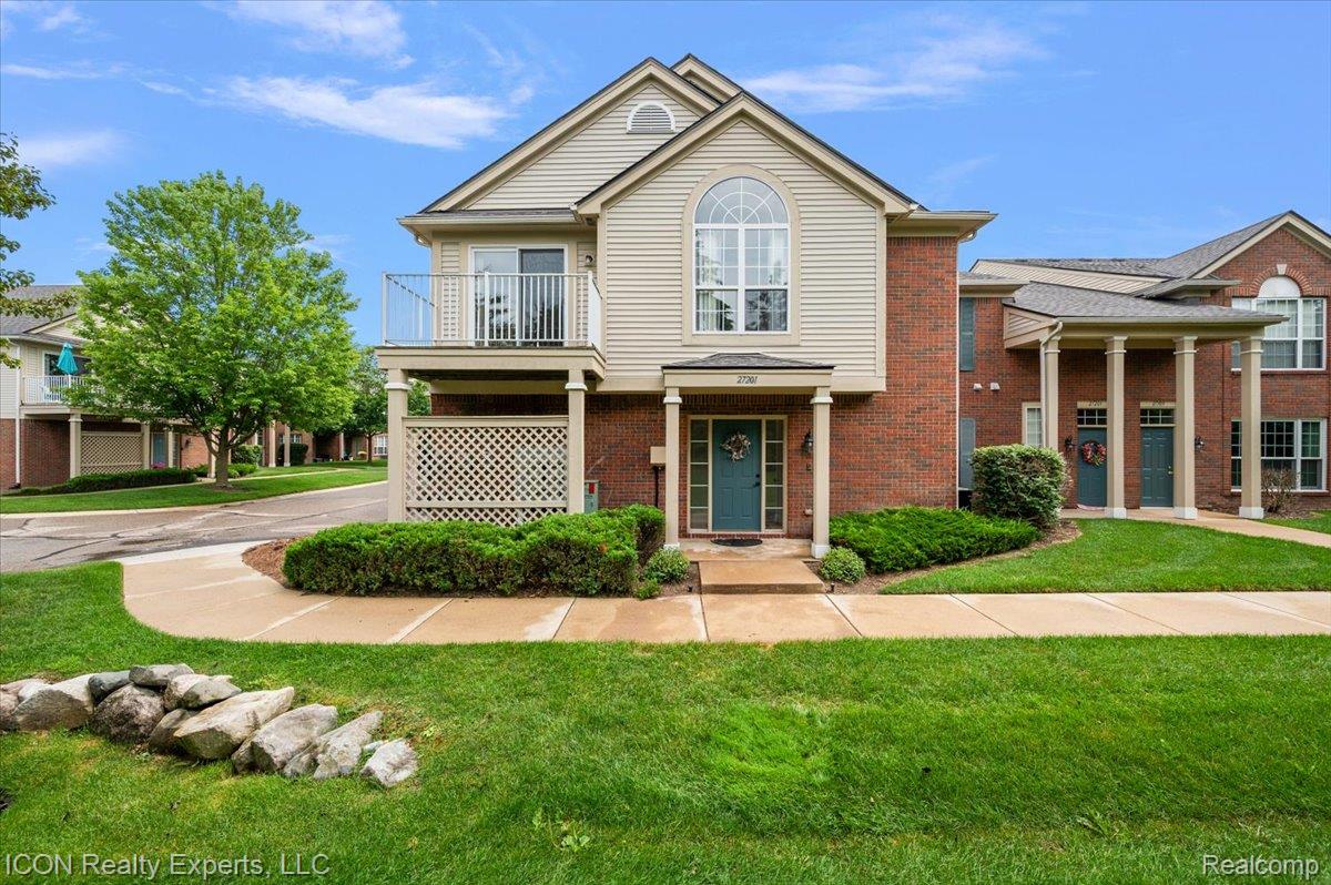 27201 Chesapeake Circle