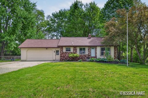 1324 Kinney Avenue NW Walker City MI 49534