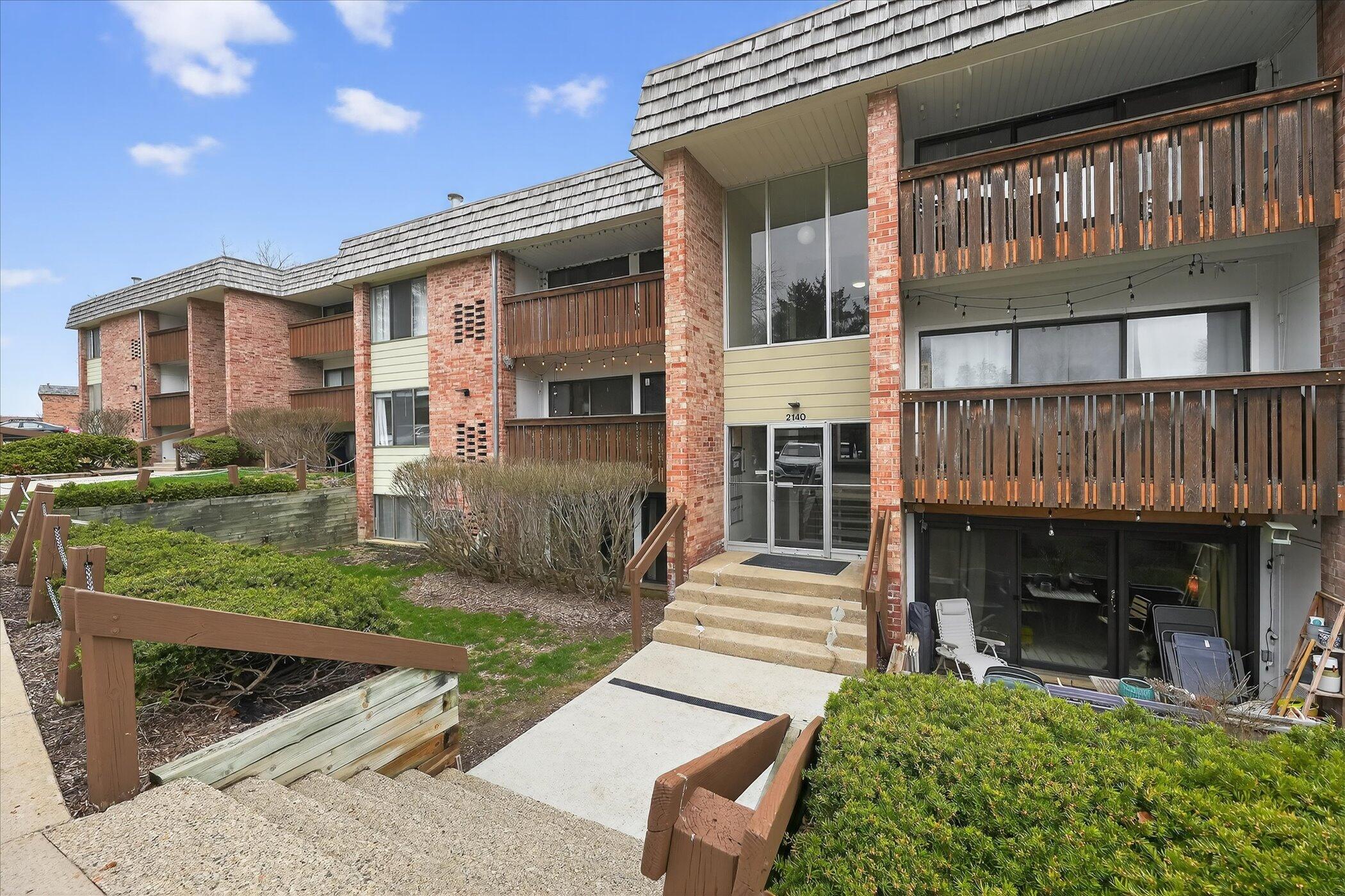 2140 Pauline Boulevard 206