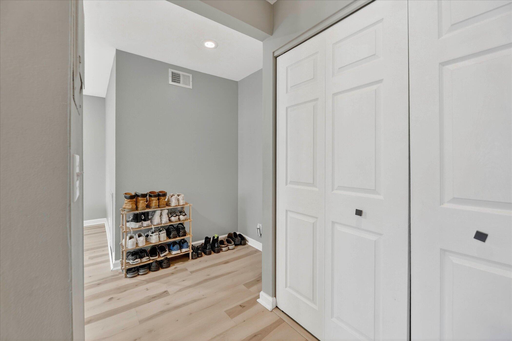 2140 Pauline Boulevard 206