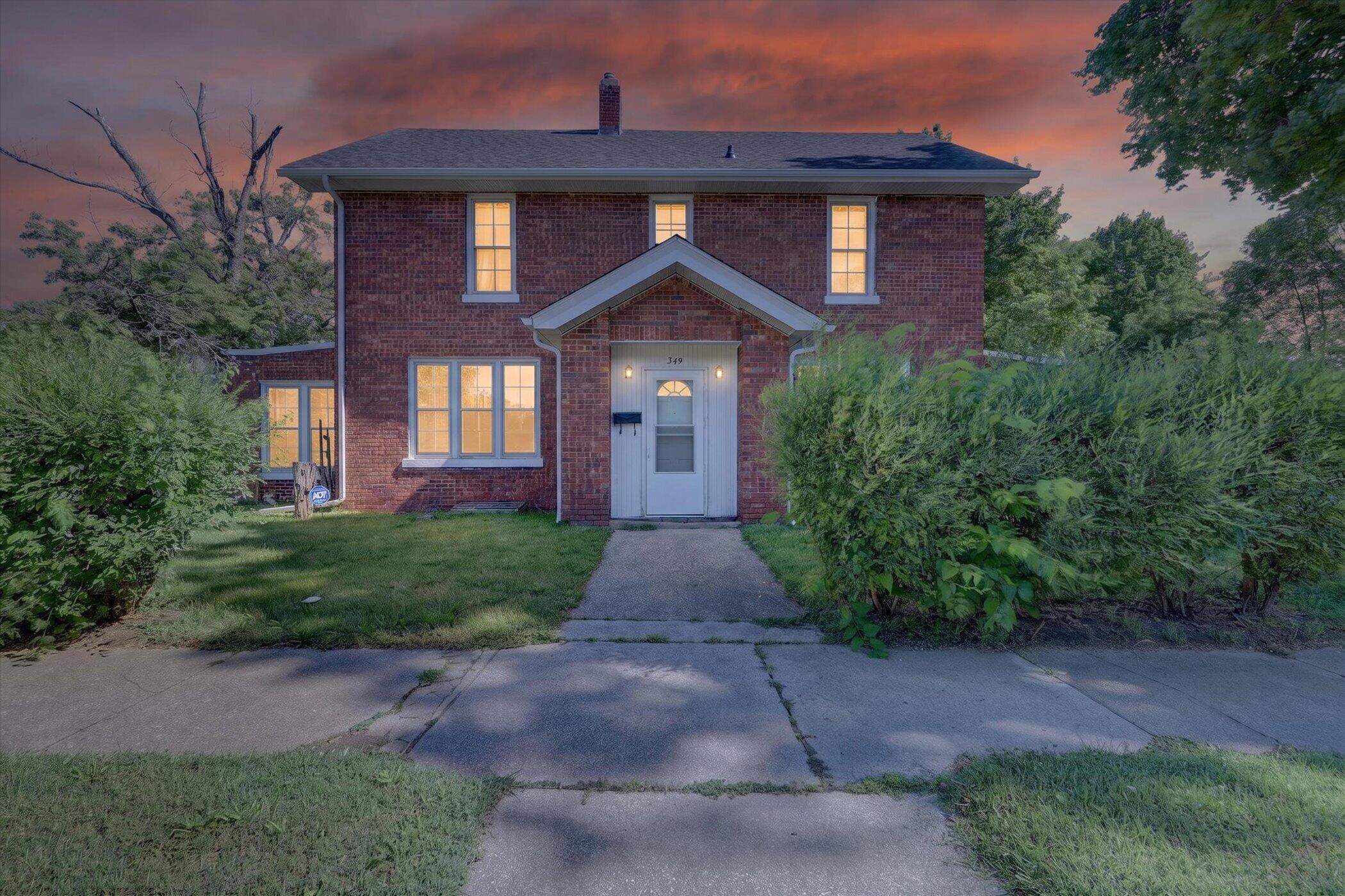 349 E Empire Avenue