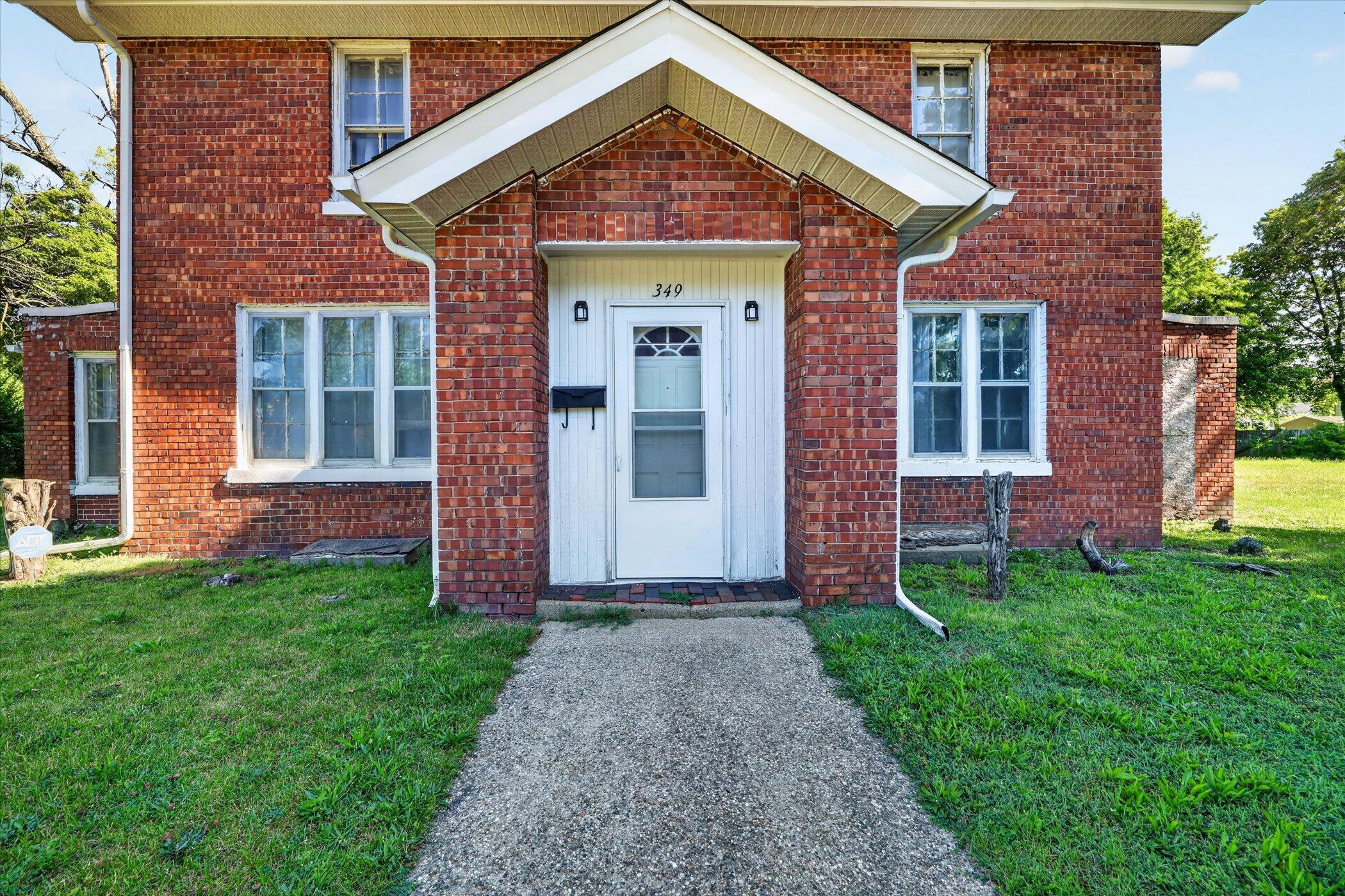 349 E Empire Avenue