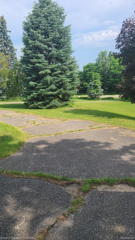 60001 Grand River Avenue