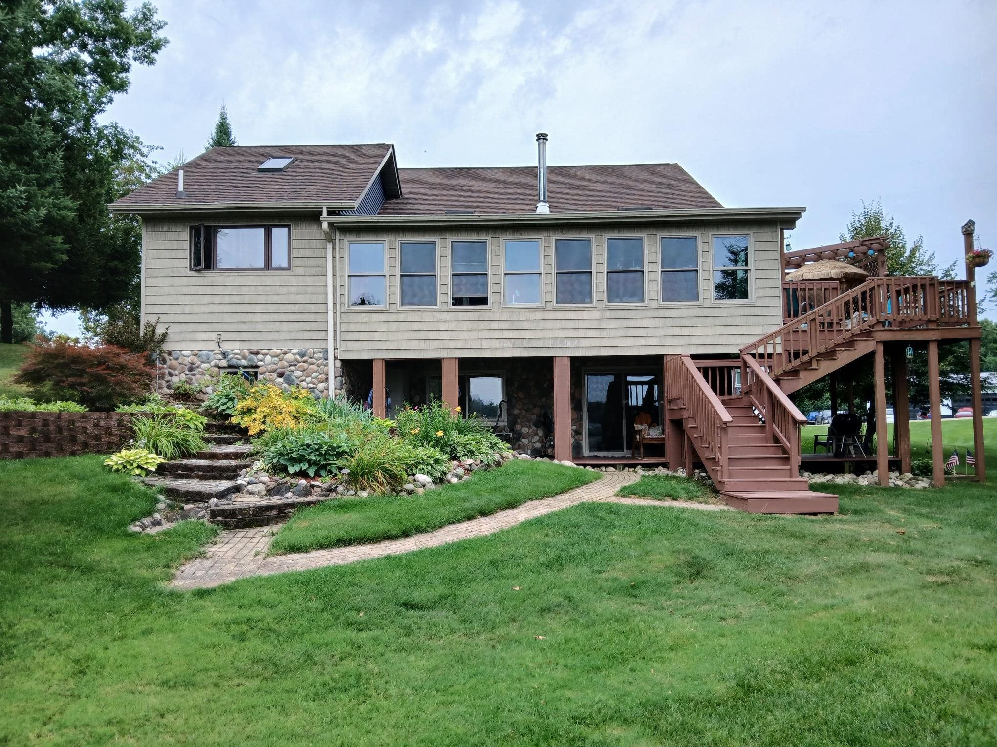 1819 Indianwood Trail
