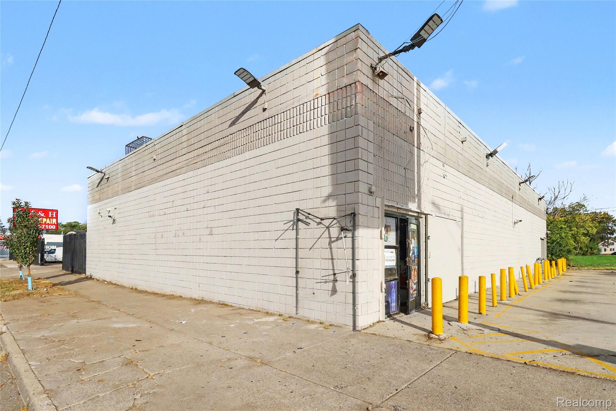 16600 Plymouth Road