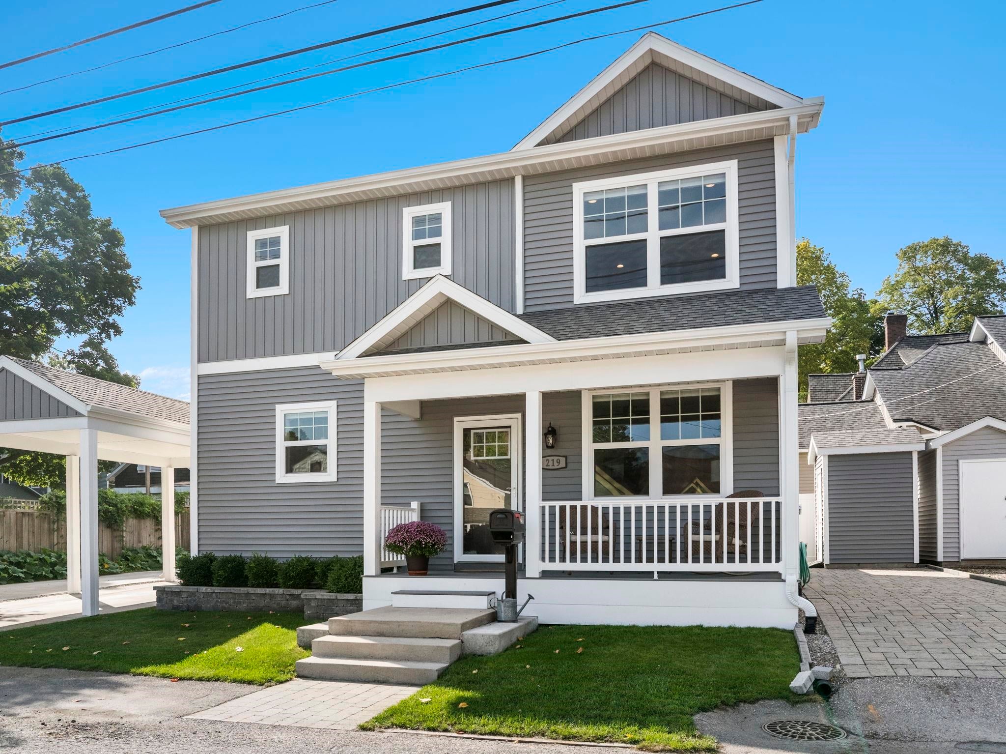 219 Boardman Avenue