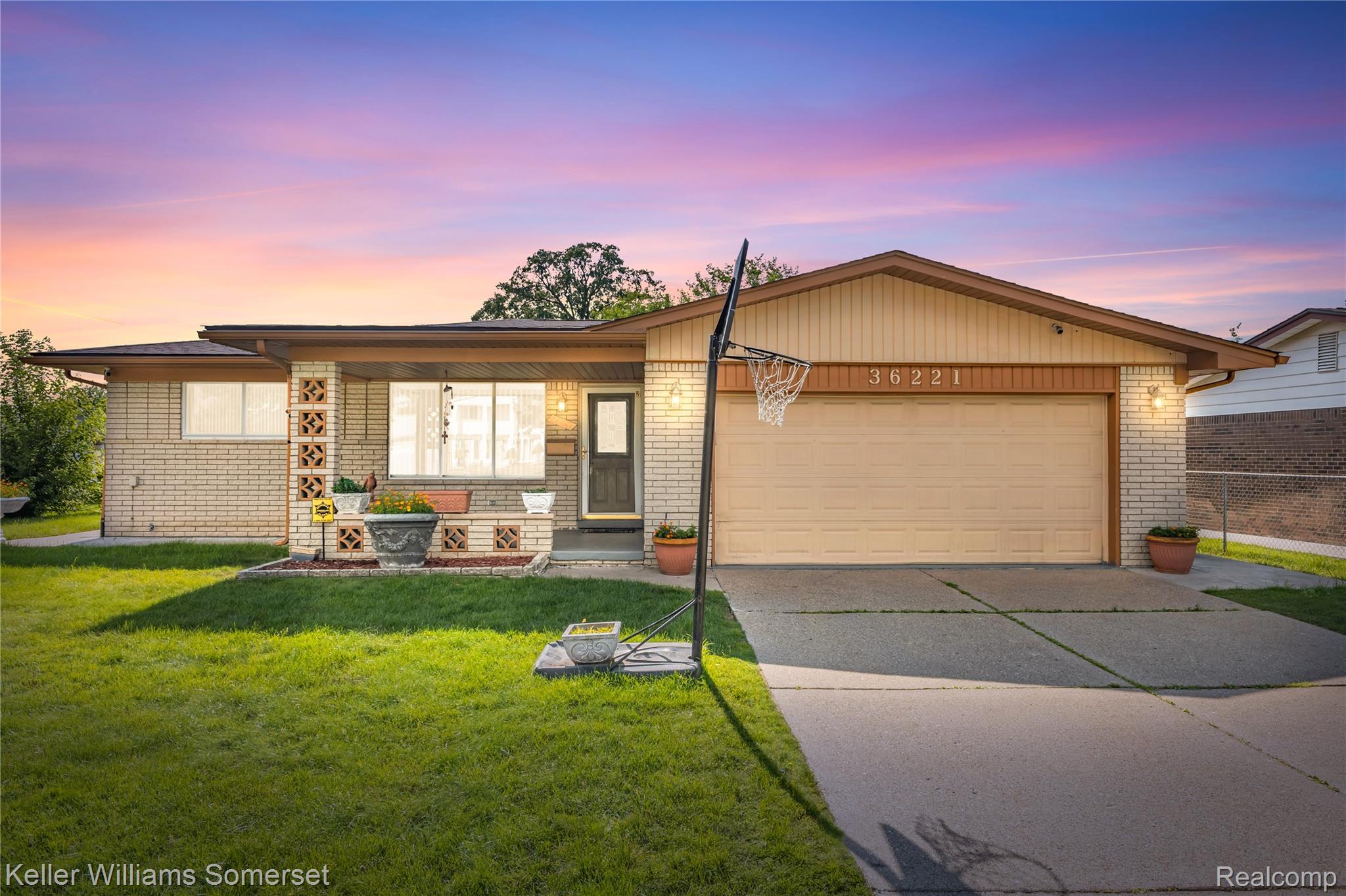 36221 Pickwick Court