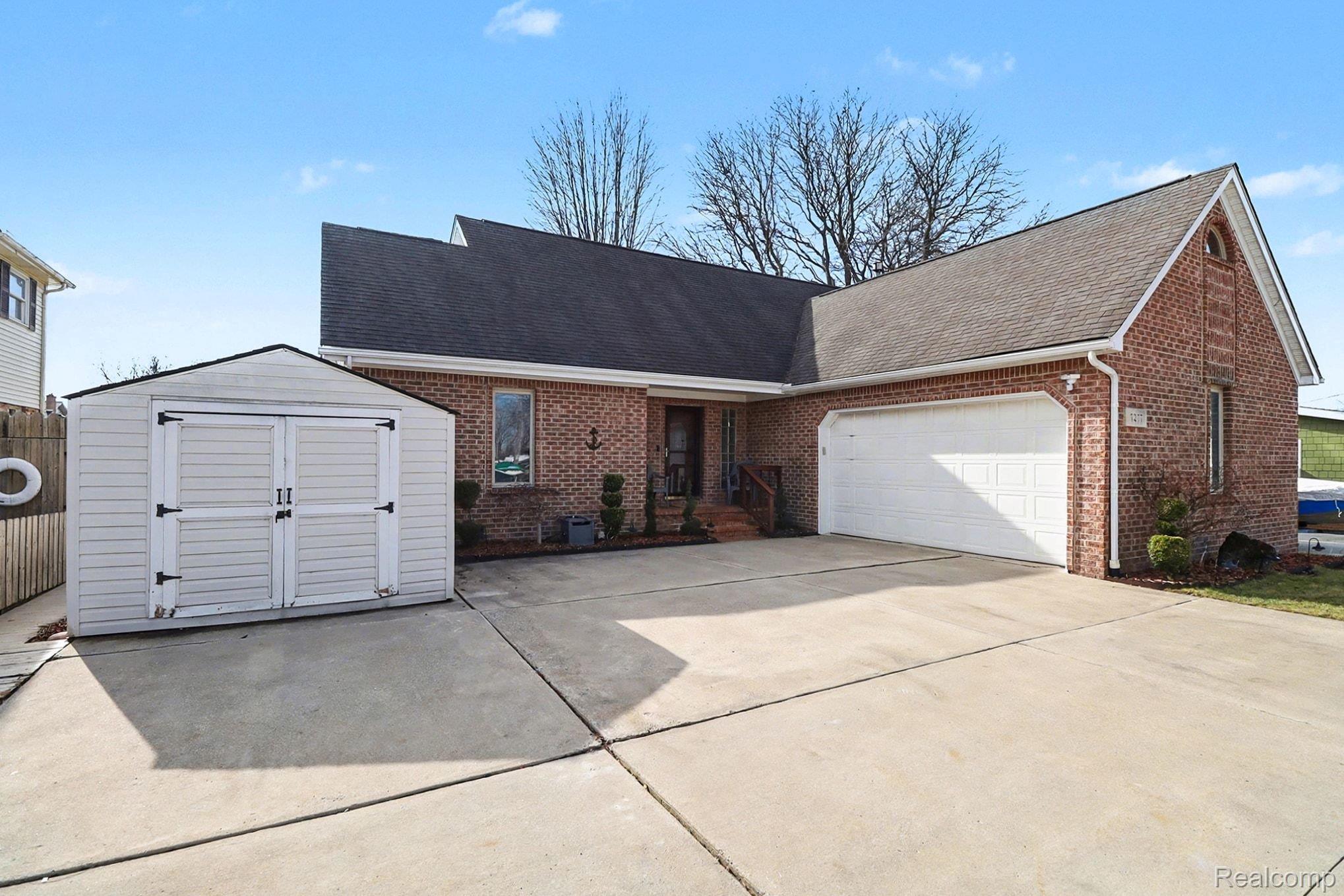 7277 Cardinal Street