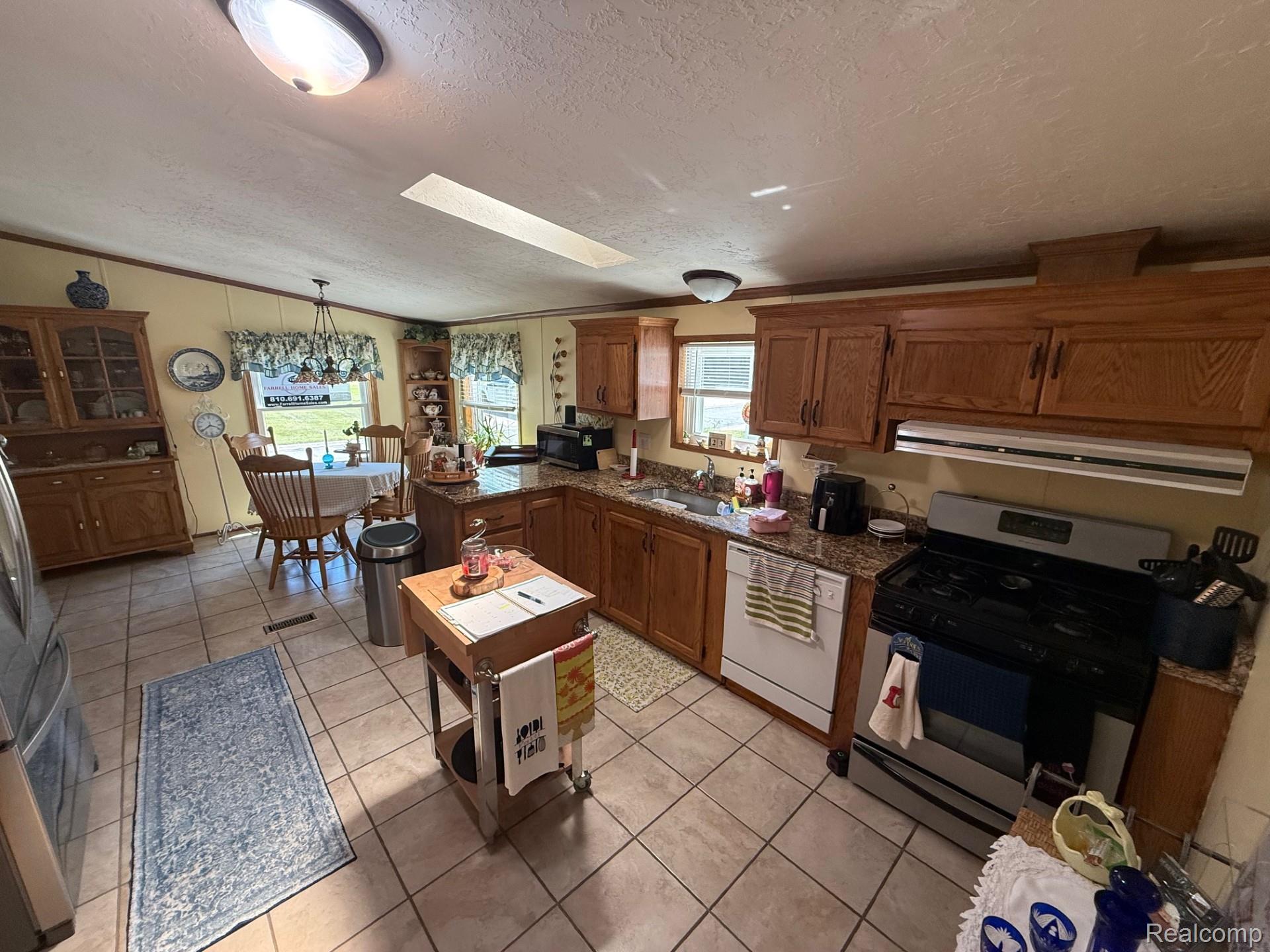 11 Crane Lake Drive