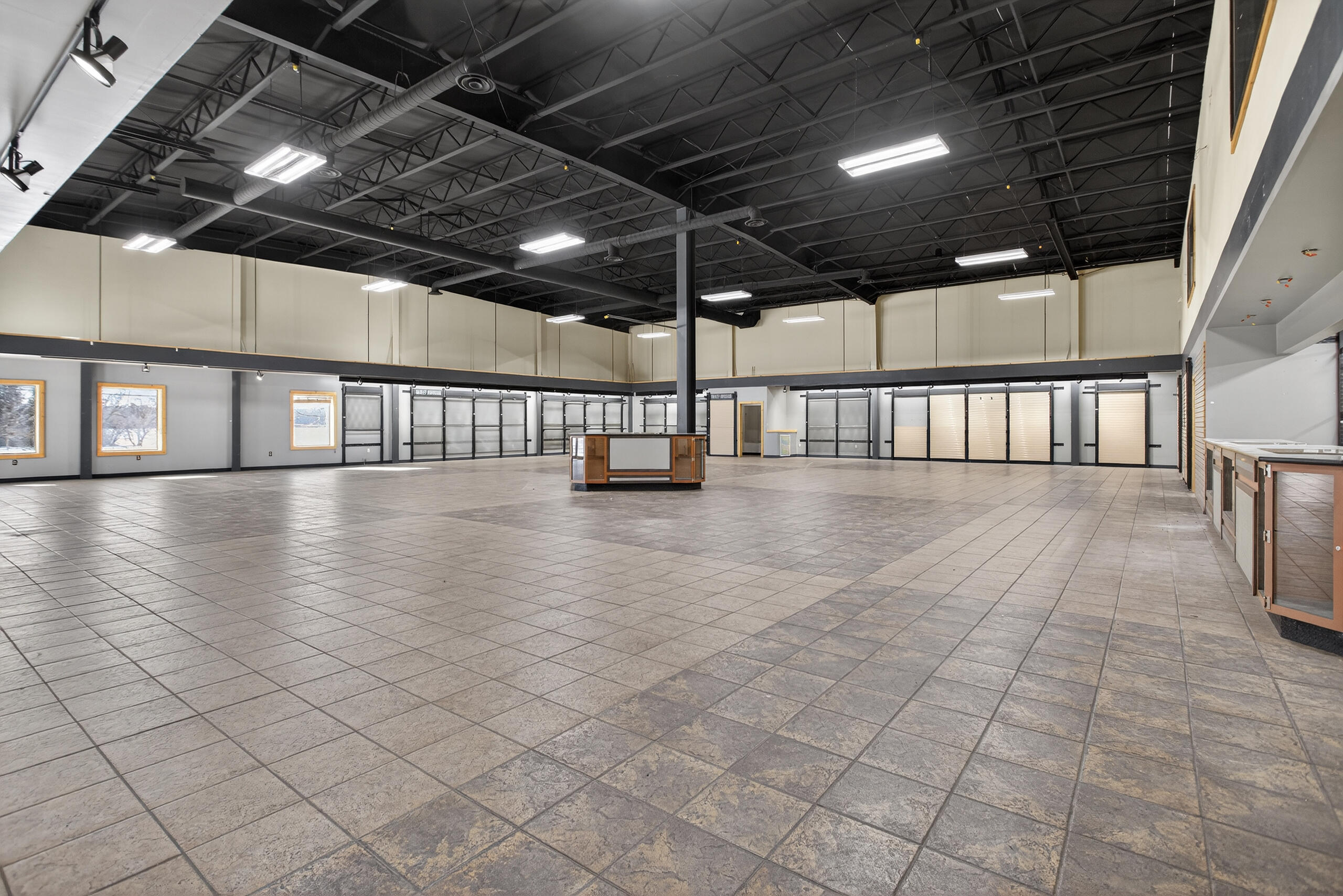 8080 Matthews Highway