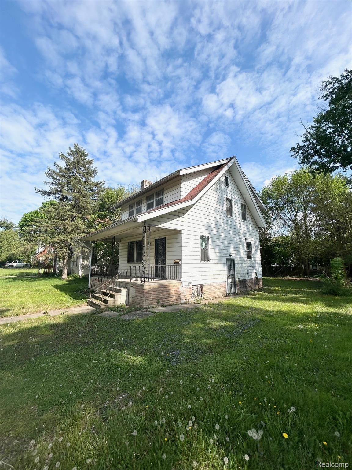 523 Grace Street