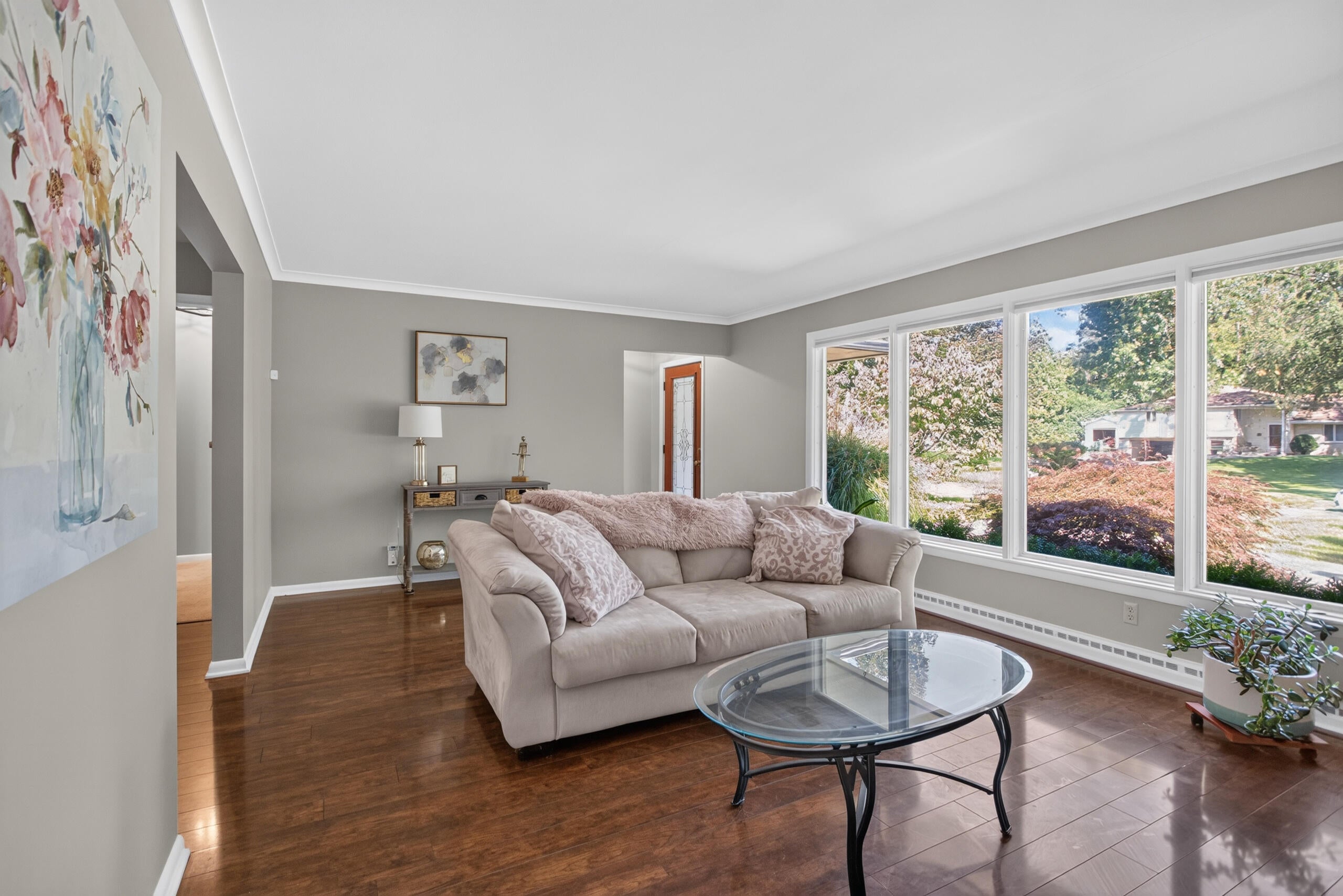 1325 Austscot Drive