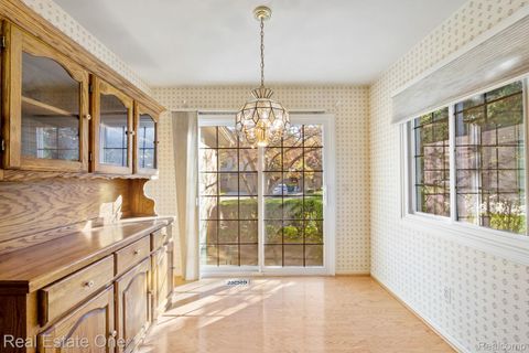 Tiny photo for 2588 Maple Forest Court, Wixom City, MI 48393 (MLS # 20251044900)