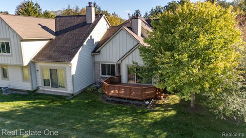 Tiny photo for 2588 Maple Forest Court, Wixom City, MI 48393 (MLS # 20251044900)