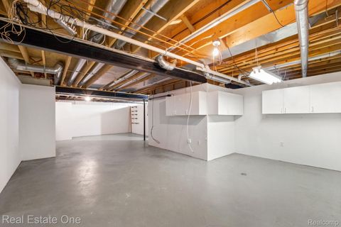 Tiny photo for 2588 Maple Forest Court, Wixom City, MI 48393 (MLS # 20251044900)