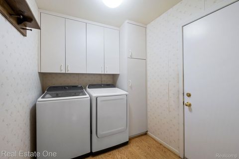 Tiny photo for 2588 Maple Forest Court, Wixom City, MI 48393 (MLS # 20251044900)