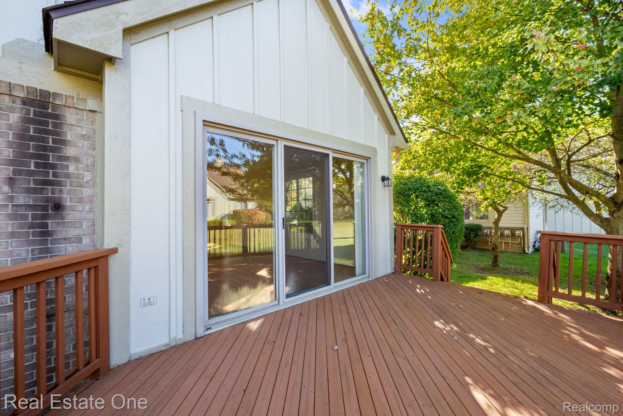 2588 Maple Forest Court