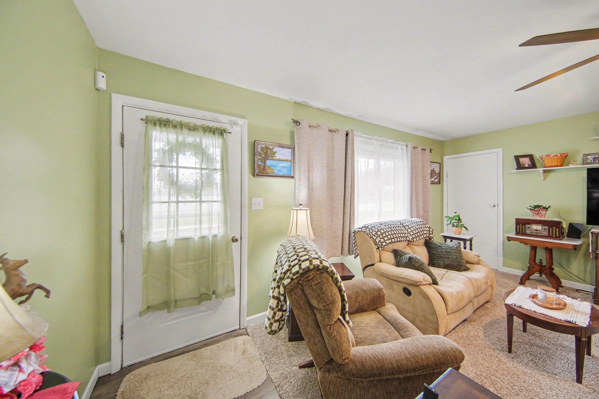 302 Hillsdale Street